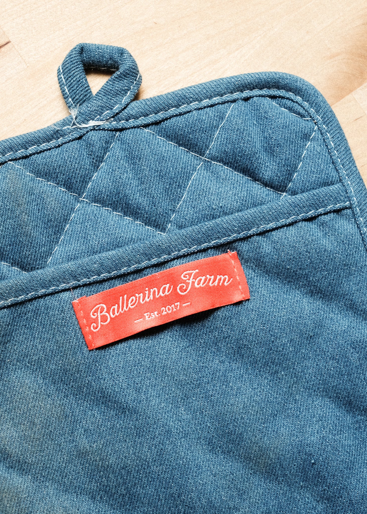 Oven Mitts & Potholder Set - Image 4